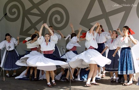 Foto: Hornonitrianske folklórne slávnosti 2016 24