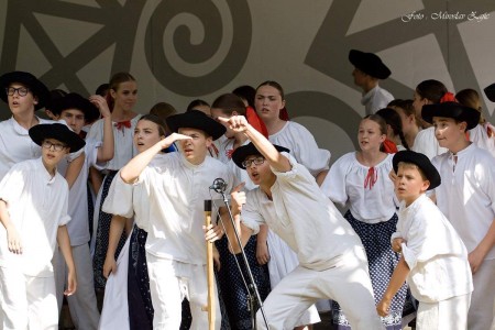 Foto: Hornonitrianske folklórne slávnosti 2016 35