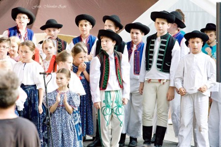Foto: Hornonitrianske folklórne slávnosti 2016 45