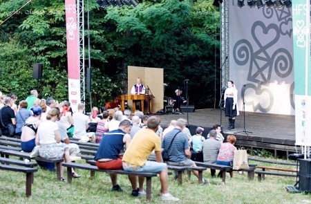Foto: Hornonitrianske folklórne slávnosti 2016 55