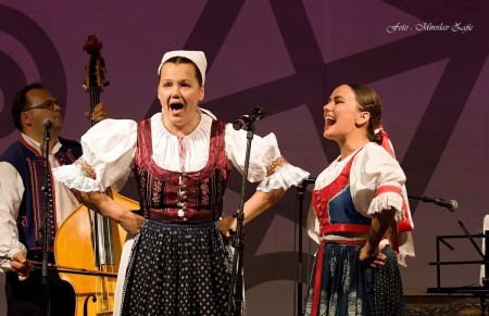Foto: Hornonitrianske folklórne slávnosti 2016 104