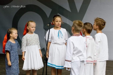 Foto: Hornonitrianske folklórne slávnosti 2016 260