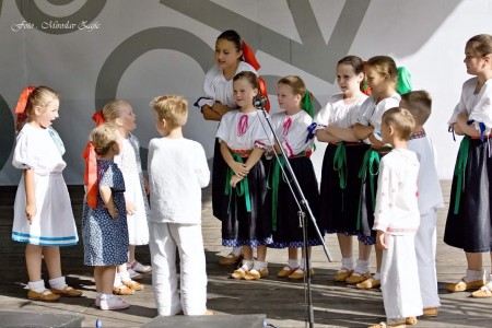 Foto: Hornonitrianske folklórne slávnosti 2016 274