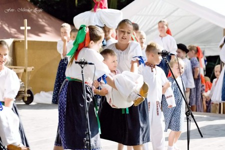 Foto: Hornonitrianske folklórne slávnosti 2016 279