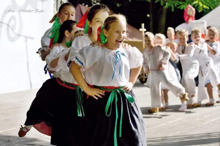 Foto: Hornonitrianske folklórne slávnosti 2016 281