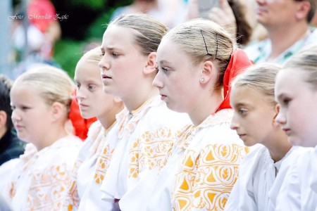 Foto: Hornonitrianske folklórne slávnosti 2016 301