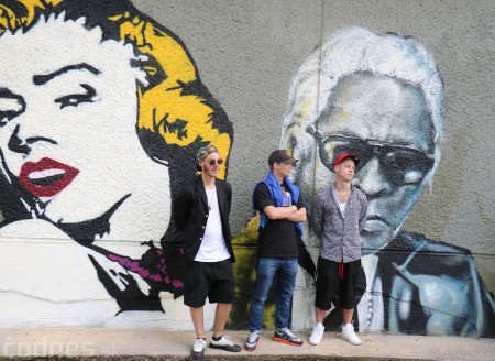 Foto: Street ARTcity odhalenie portrétov umelcov na stene kina Baník a DIVADLO NA VYSOKEJ NOHE 34