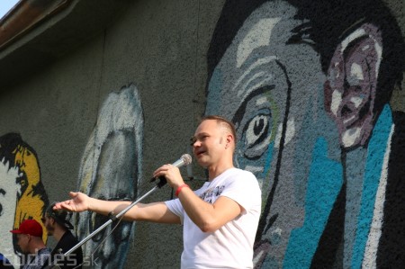 Foto: Street ARTcity odhalenie portrétov umelcov na stene kina Baník a DIVADLO NA VYSOKEJ NOHE 42