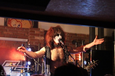 Foto a video: Kiss Forever Band - Piano club Prievidza 27