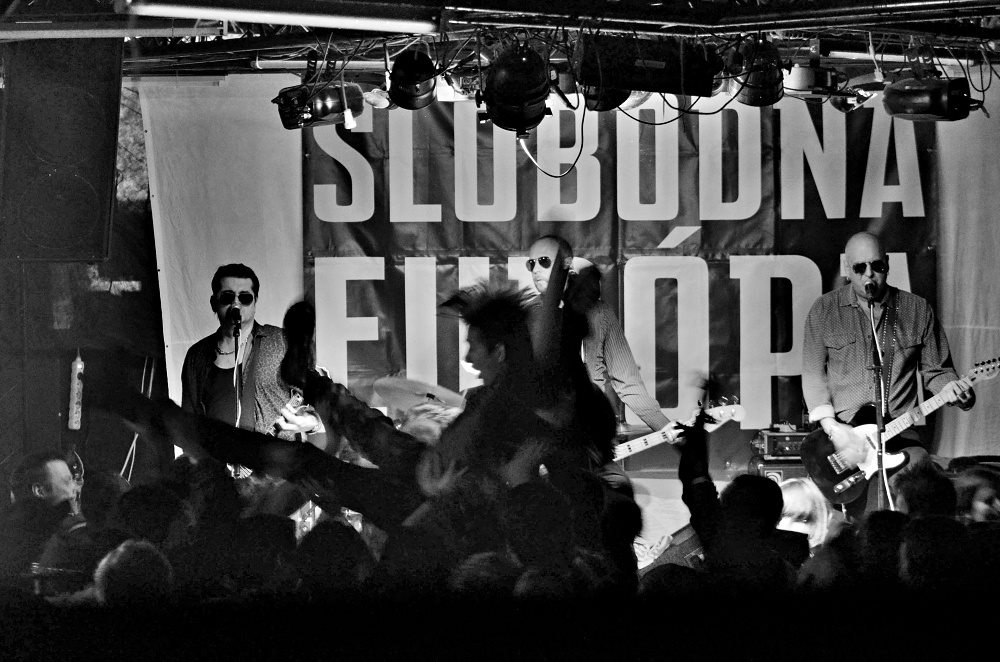 Foto: SLOBODNÁ EURÓPA - Element Music Club - Prievidza 2015