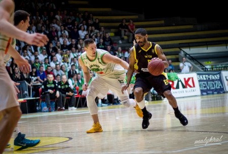 Foto: BK Inter Incheba Bratislava - BC Prievidza 87:83 24