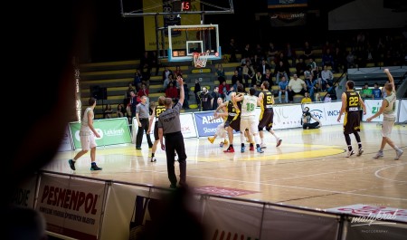 Foto: BK Inter Incheba Bratislava - BC Prievidza 87:83 30