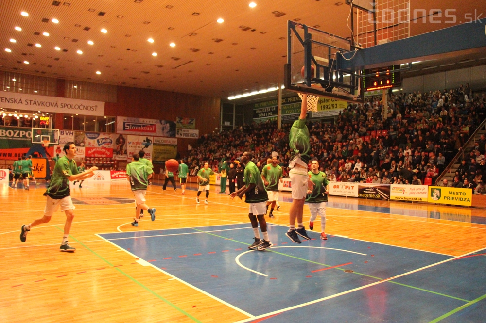 Foto a video: BC Prievidza - MBK Handlová 72:52