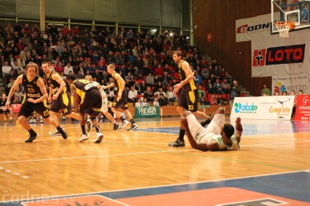 Foto a video: BC Prievidza - BK Inter Incheba Bratislava 70:78 73