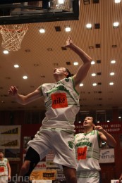 Foto a video: BC Prievidza - BK Inter Incheba Bratislava 70:78 81