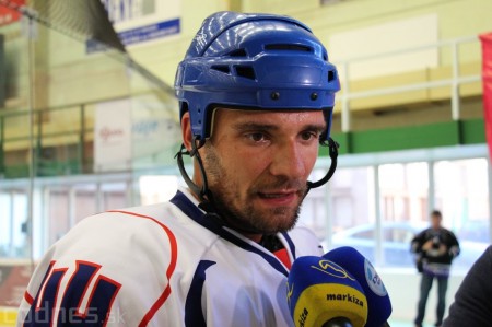 Foto a video: Exibičný hokejový zápas MšHK Bulldogs Prievidza a hviezdy NHL a Slovenska 75