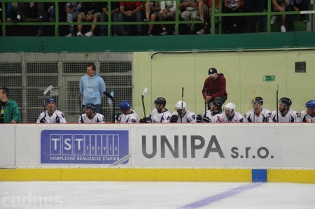 Foto a video: Exibičný hokejový zápas MšHK Bulldogs Prievidza a hviezdy NHL a Slovenska 91