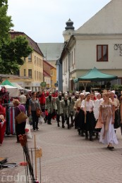 Foto a video: Historický sprievod centrom mesta Prievidza 17