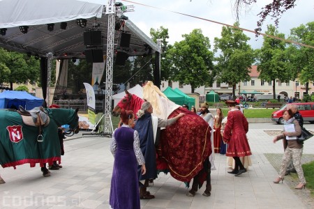 Foto a video: Historický sprievod centrom mesta Prievidza 28