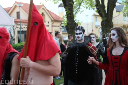 Fotogaléria: Strašidelný sprievod - Medzinárodný festival duchov a strašidiel 2013 26