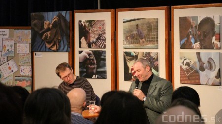 Foto a video: Mons. Róbert Bezák na festivale Jeden svet 2013 3