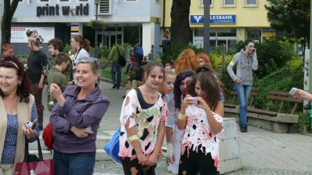 Zombie Walk Prievidza - 4. ročník - 21.7.2012 - foto a video 9