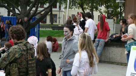 Zombie Walk Prievidza - 4. ročník - 21.7.2012 - foto a video 11