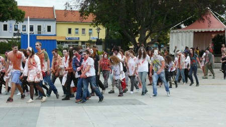 Zombie Walk Prievidza - 4. ročník - 21.7.2012 - foto a video 37