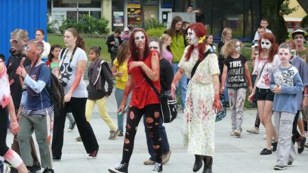 Zombie Walk Prievidza - 4. ročník - 21.7.2012 - foto a video 39