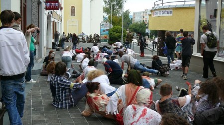 Zombie Walk Prievidza - 4. ročník - 21.7.2012 - foto a video 53