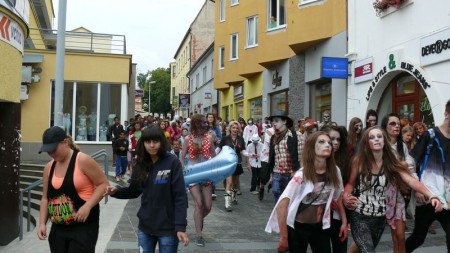 Zombie Walk Prievidza - 4. ročník - 21.7.2012 - foto a video 56