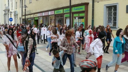 Zombie Walk Prievidza - 4. ročník - 21.7.2012 - foto a video 66