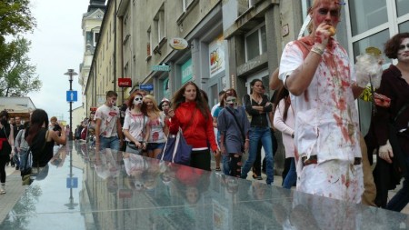 Zombie Walk Prievidza - 4. ročník - 21.7.2012 - foto a video 76