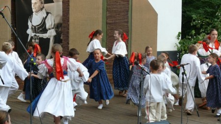 Foto: Hornonitrianske folklórne slávnosti 2012 21