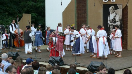 Foto: Hornonitrianske folklórne slávnosti 2012 33