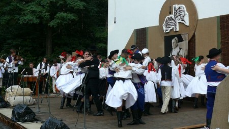 Foto: Hornonitrianske folklórne slávnosti 2012 48