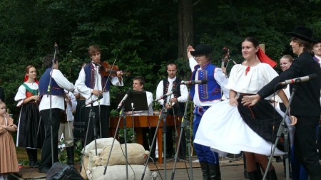 Foto: Hornonitrianske folklórne slávnosti 2012 50