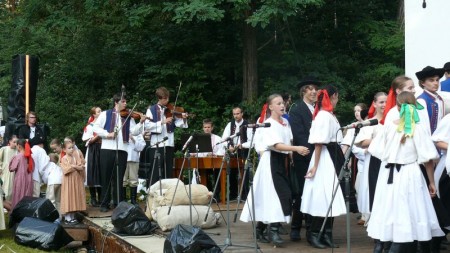 Foto: Hornonitrianske folklórne slávnosti 2012 51