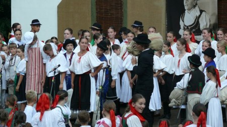 Foto: Hornonitrianske folklórne slávnosti 2012 63