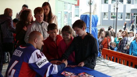 Deň detí 2012 a autogramiáda Andreja Sekeru 15