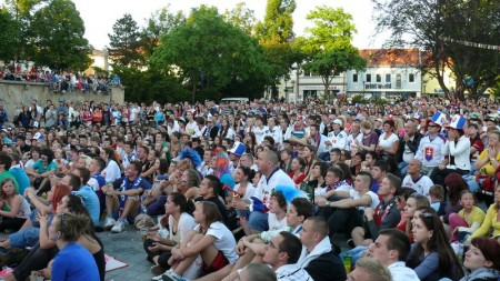 Video a foto: Atmosféra Prievidza námestie hokej - Slovensko - Rusko 2:6. Slováci ukončili šampionát snov striebrom 35