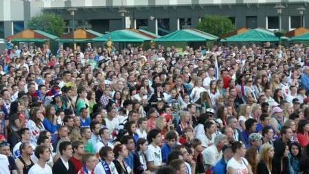 Video a foto: Atmosféra Prievidza námestie hokej - Slovensko - Rusko 2:6. Slováci ukončili šampionát snov striebrom 59