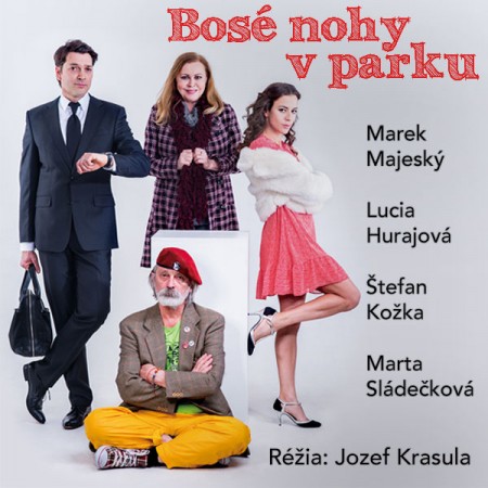 Bosé nohy v parku 0