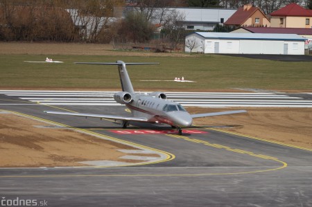 Foto a video: Prievidza má od dnes oficiálne otvorené zmodernizované letisko za 3,1 milióna eur 15