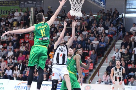 Foto: BC Prievidza - BK Levickí Patrioti 68:62 12