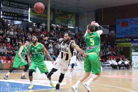 Foto: BC Prievidza - BK Levickí Patrioti 68:62 38