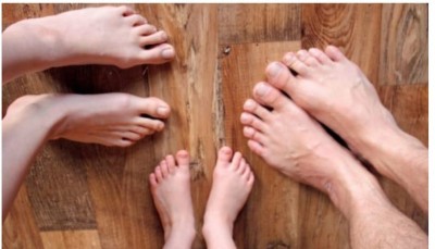 Burza Barefoot, nosičských pomôcok a oblečenia.