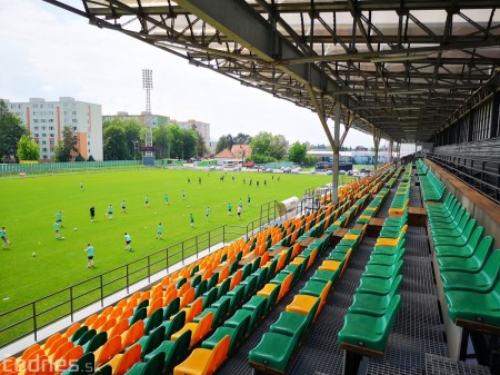 Foto: Rekonštrukcia futbalového štadióna v Prievidzi za 1,23 milióna eur je hotová 17