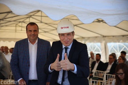 Foto a video: 400 nových pracovných miest pribudne v Prievidzi po dostavbe tretej výrobnej haly spoločnosti Brose 29