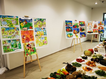 Video a foto: Okresná výstava ovocia, zeleniny a kvetov 2019 10